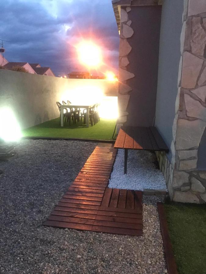 Casa En L Escala Con Piscina Y Wifi Free Villa L' Escala Luaran gambar