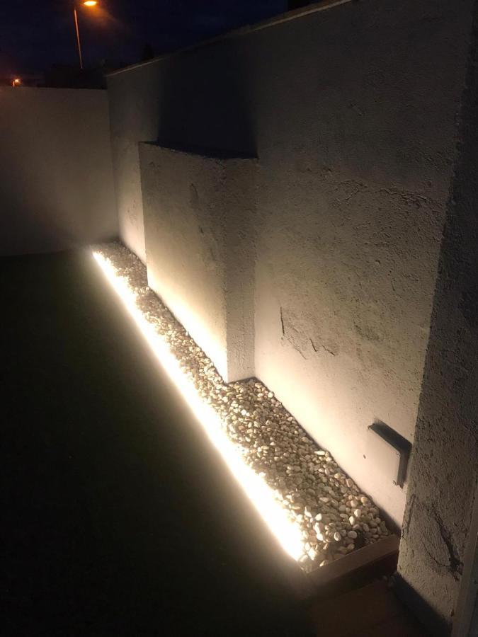 Casa En L Escala Con Piscina Y Wifi Free Villa L' Escala Luaran gambar