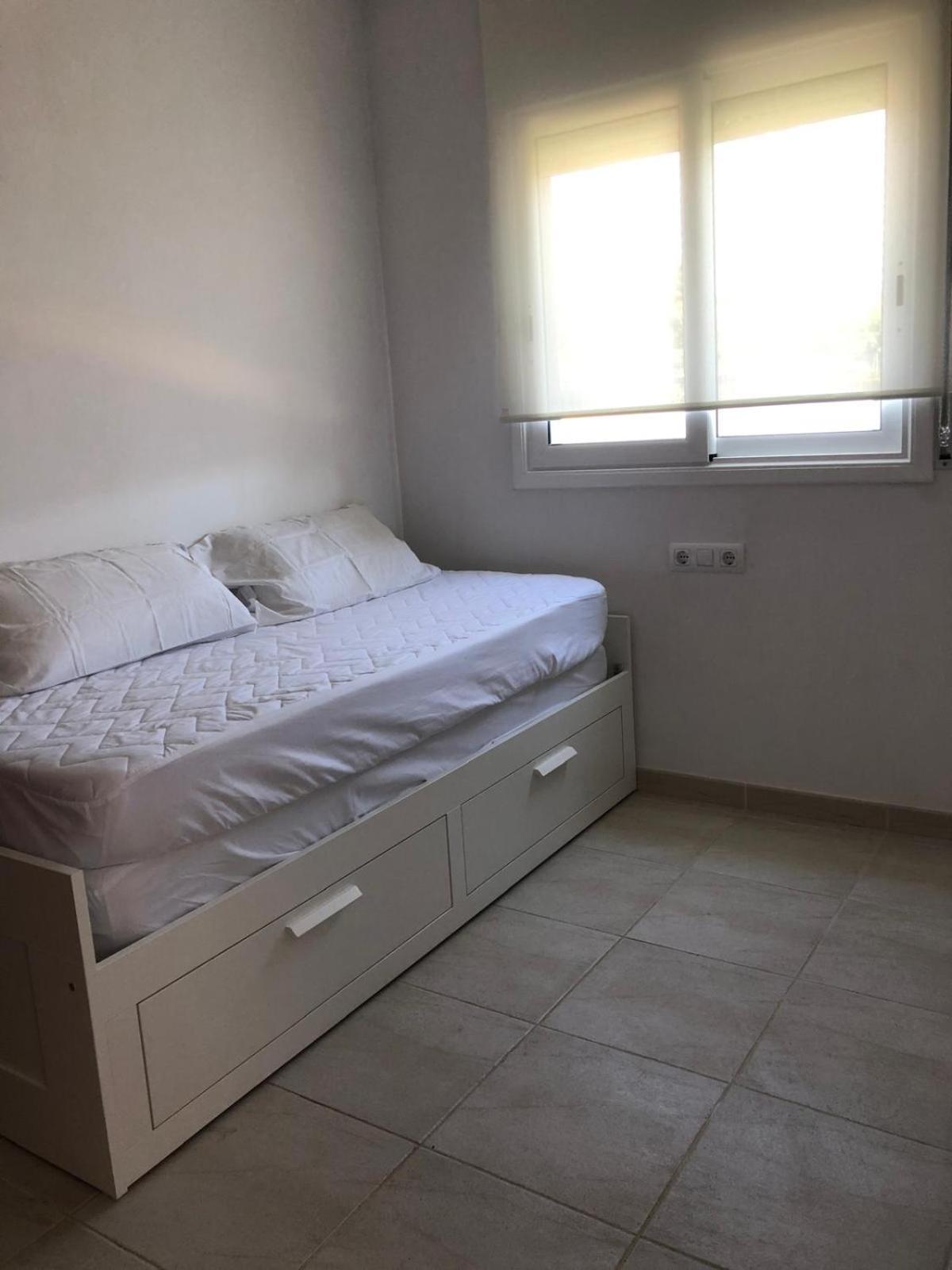 Casa En L Escala Con Piscina Y Wifi Free Villa L' Escala Luaran gambar